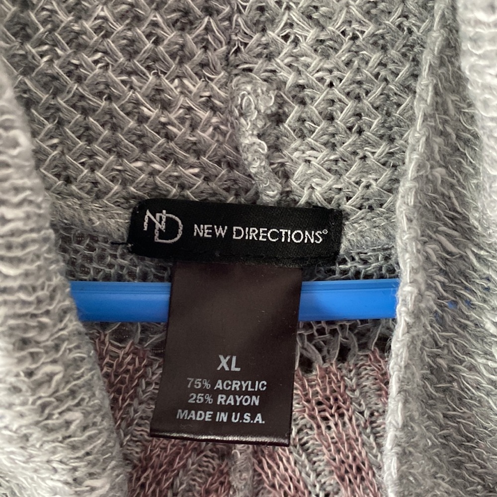 Sweater - Picture 2 of 4